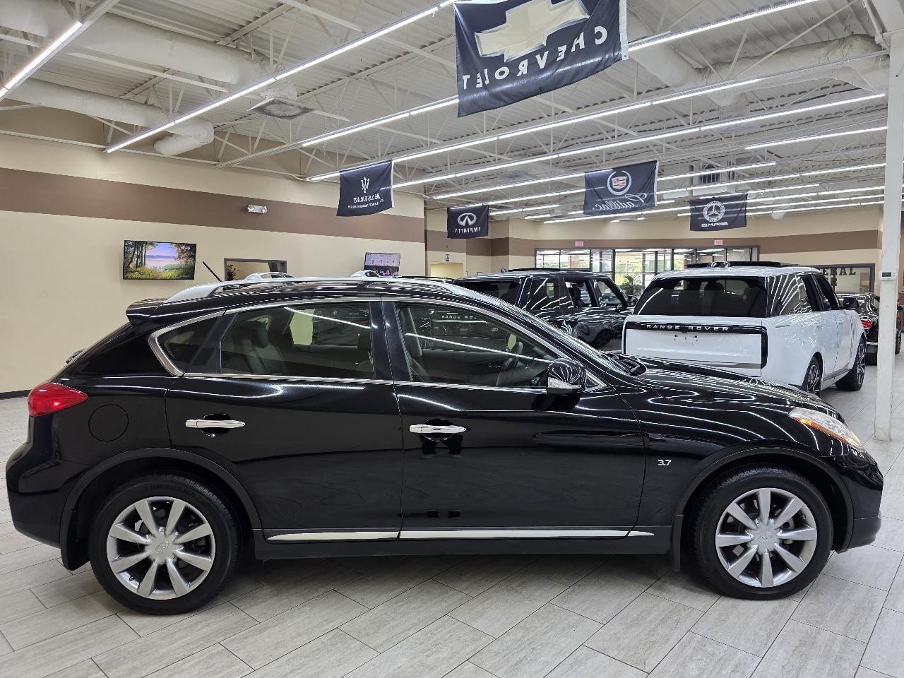 Infiniti QX50 Base RWD 2017