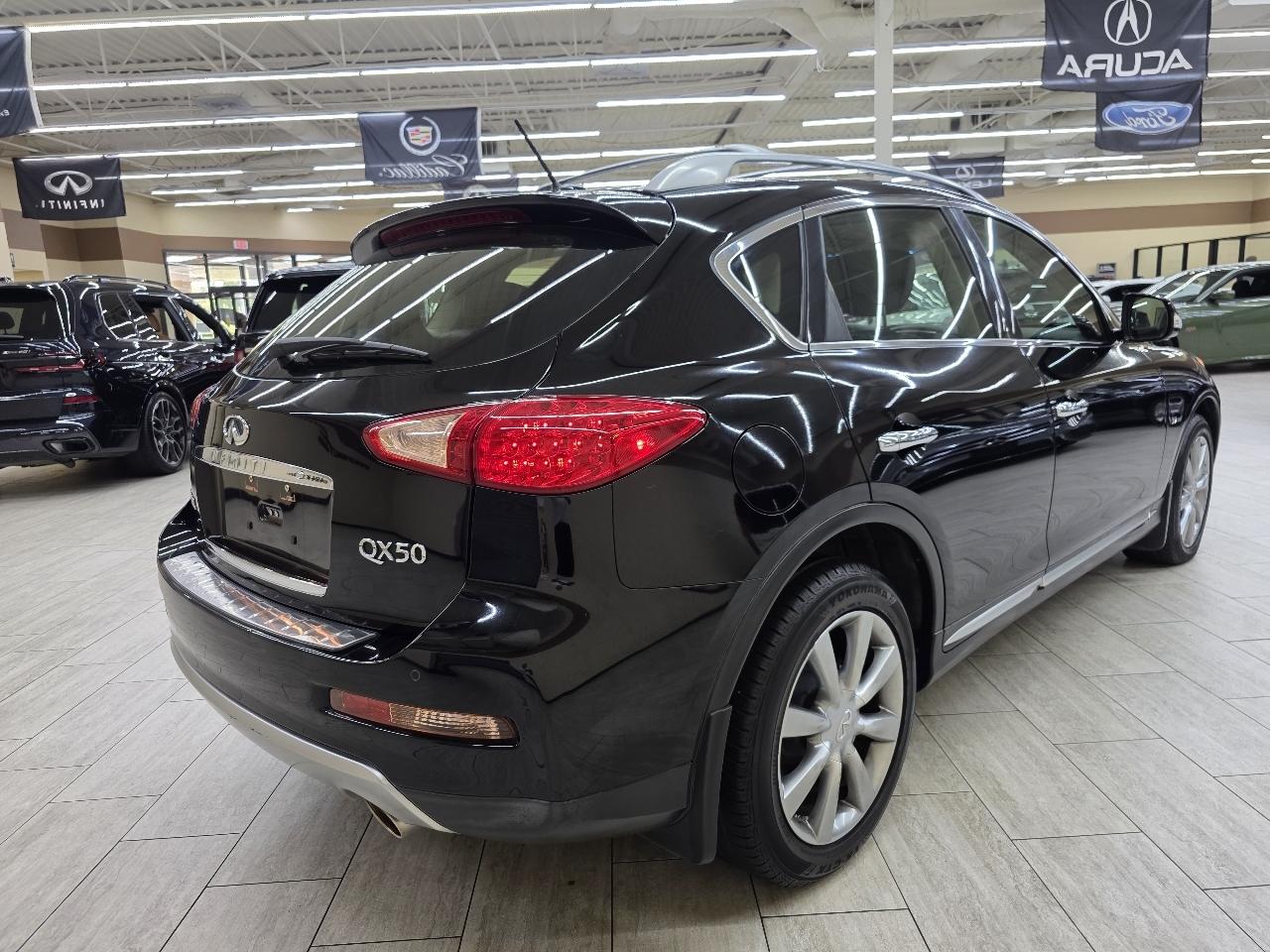 Infiniti QX50 Base RWD 2017