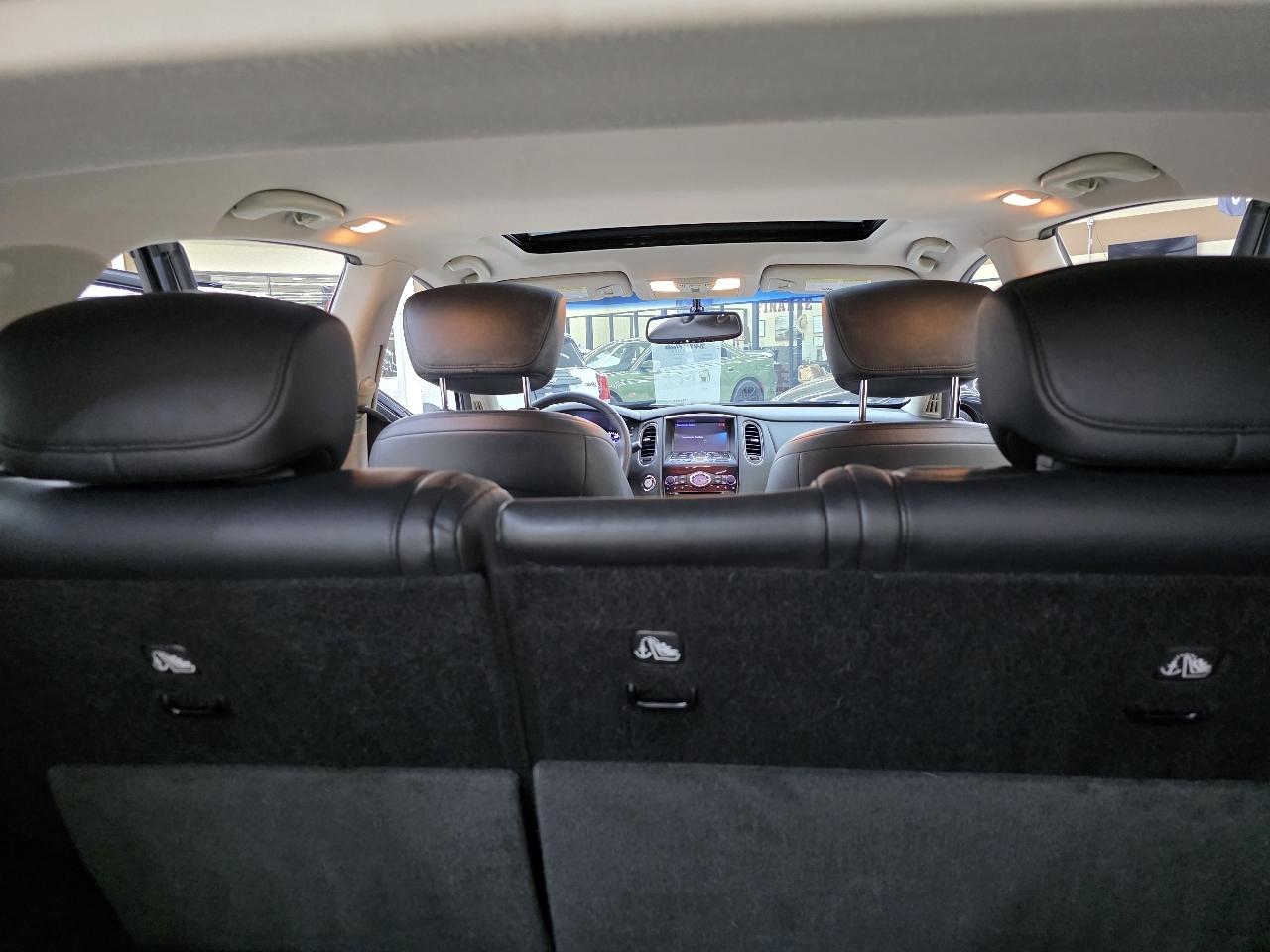Infiniti QX50 Base RWD 2017