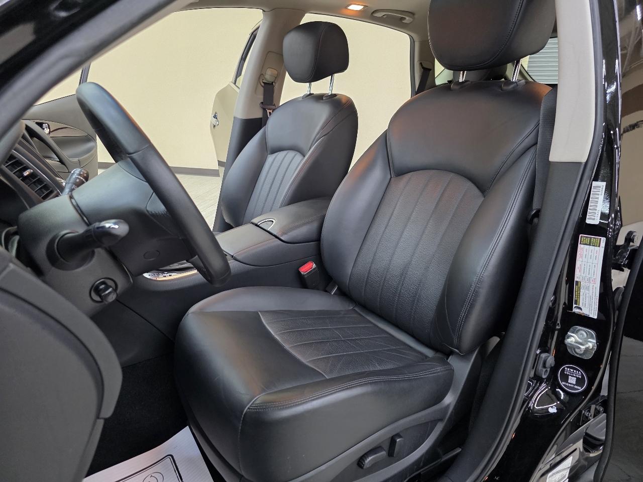 Infiniti QX50 Base RWD 2017
