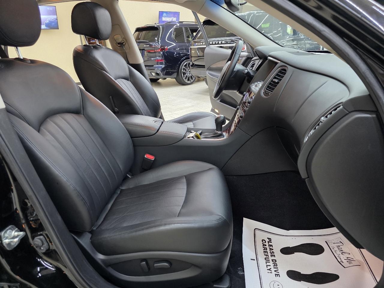 Infiniti QX50 Base RWD 2017