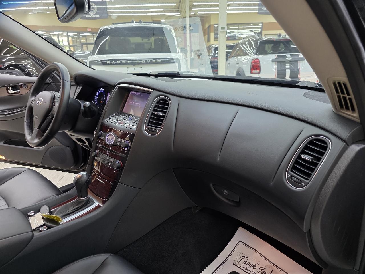 Infiniti QX50 Base RWD 2017