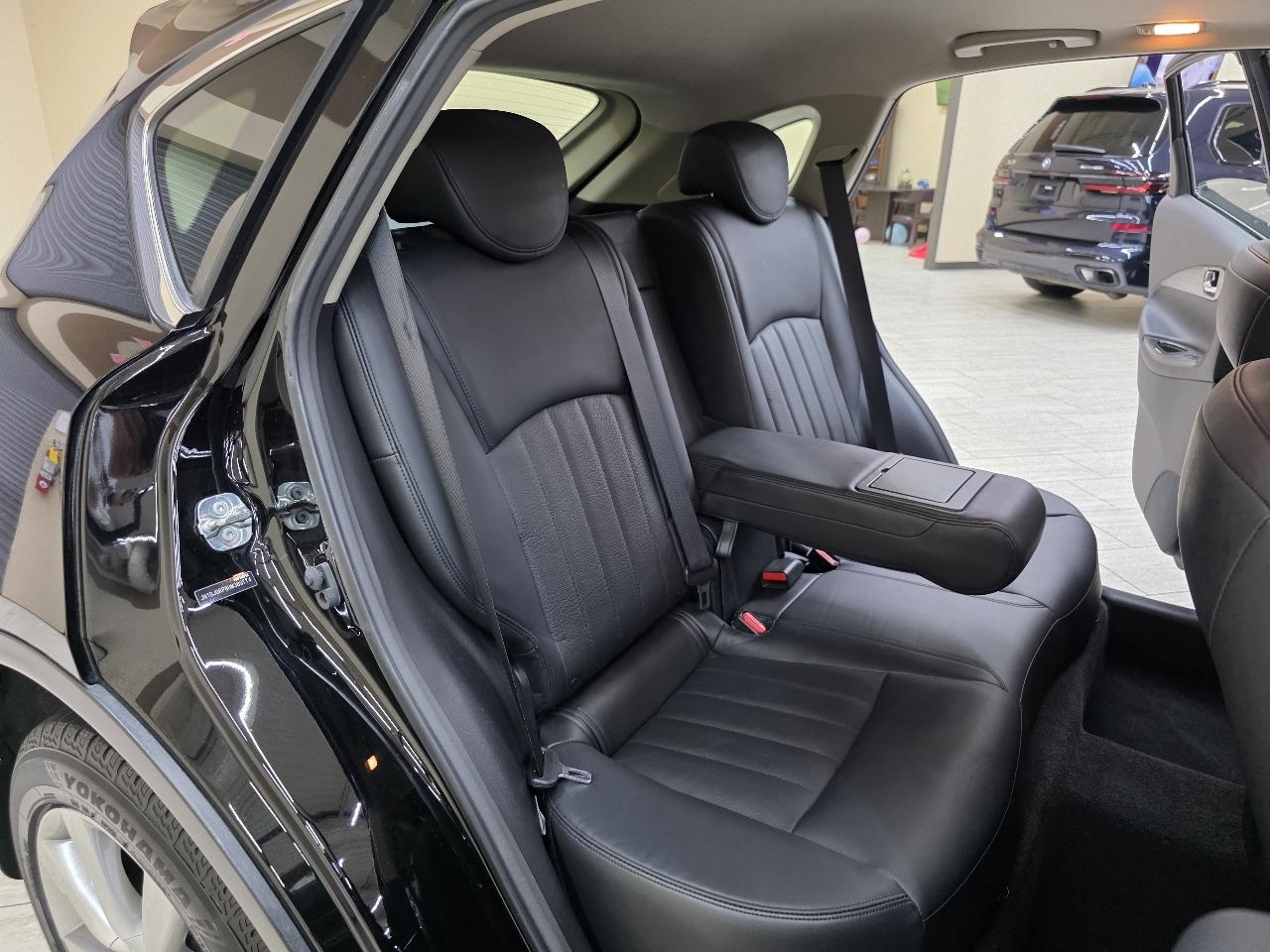 Infiniti QX50 Base RWD 2017