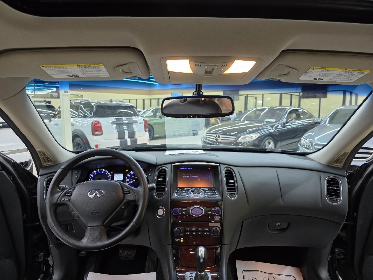 Infiniti QX50 Base RWD 2017