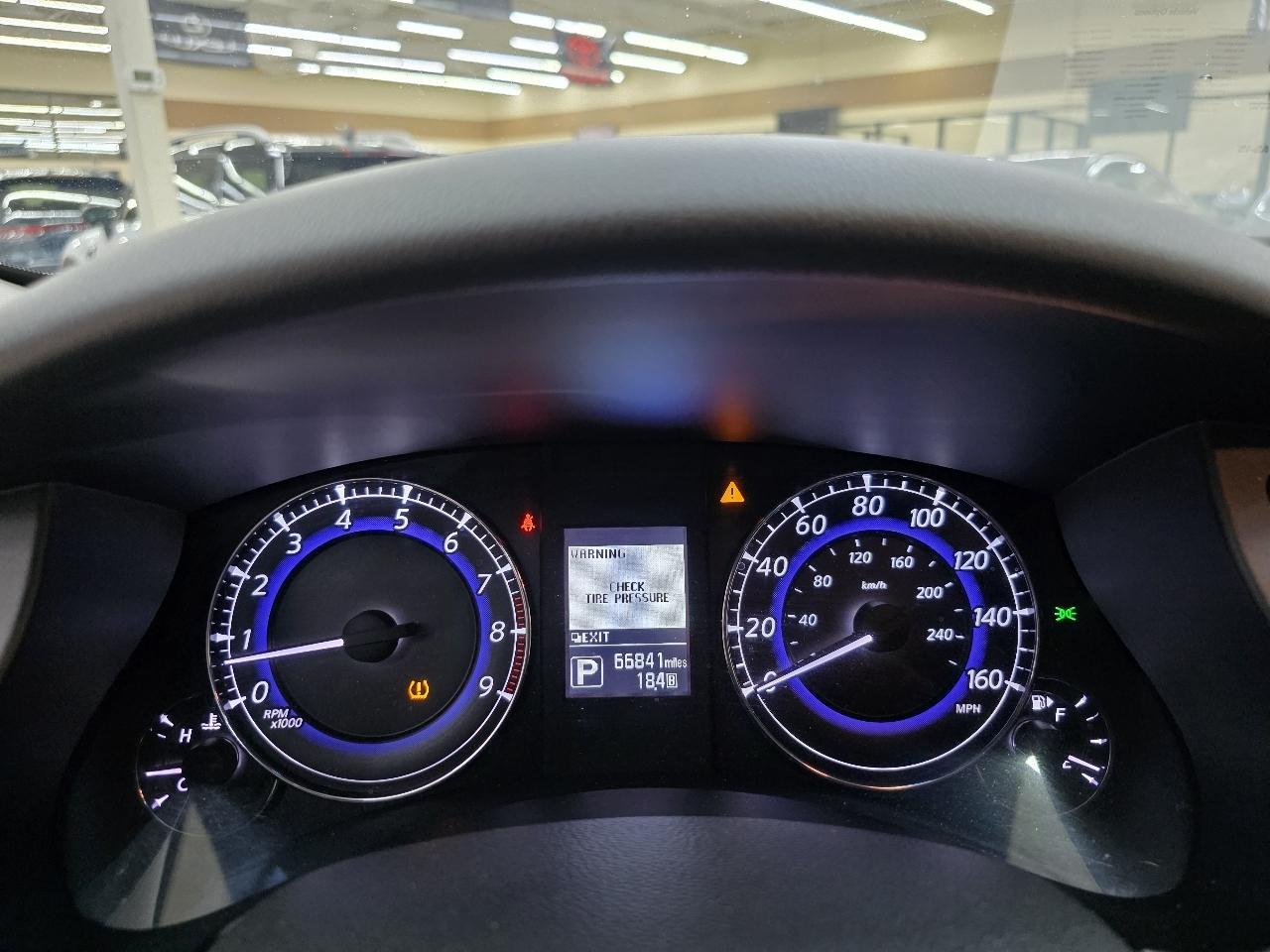 Infiniti QX50 Base RWD 2017