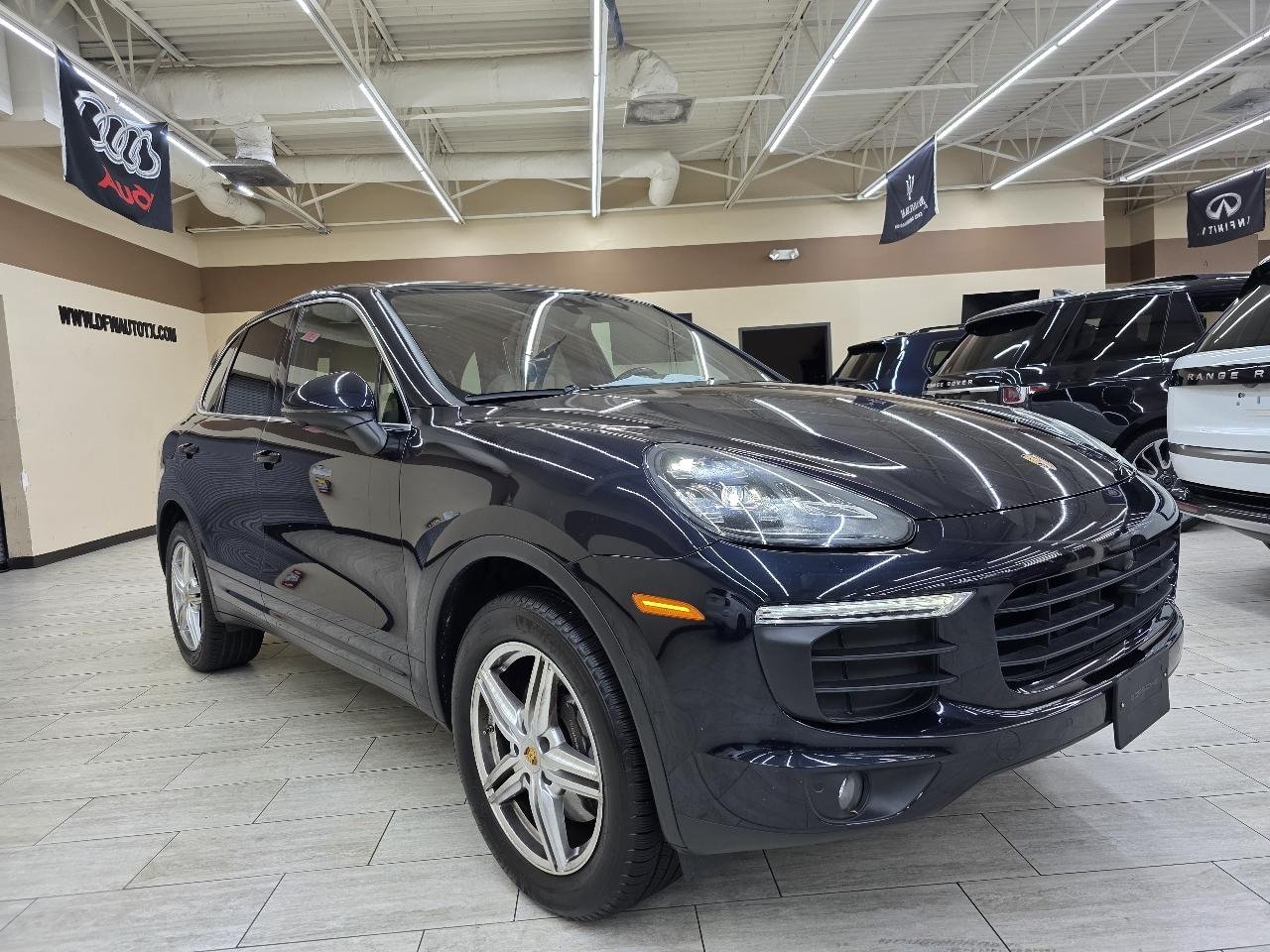 Porsche Cayenne Base 2016