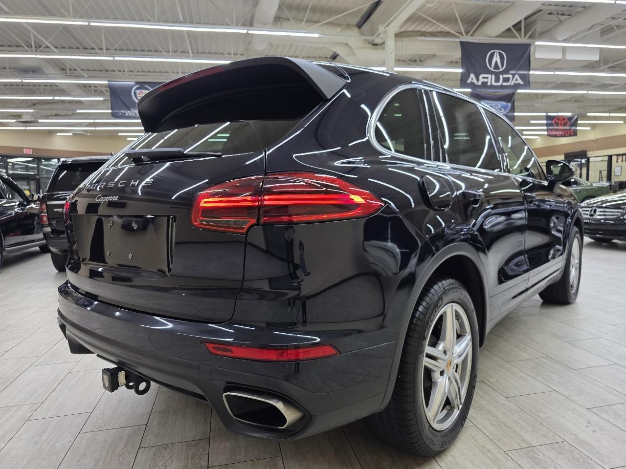 Porsche Cayenne Base 2016