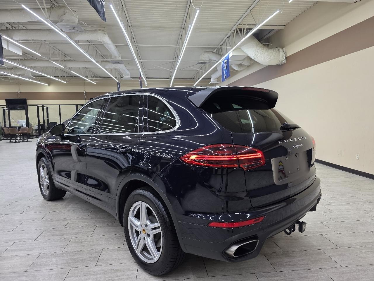 Porsche Cayenne Base 2016