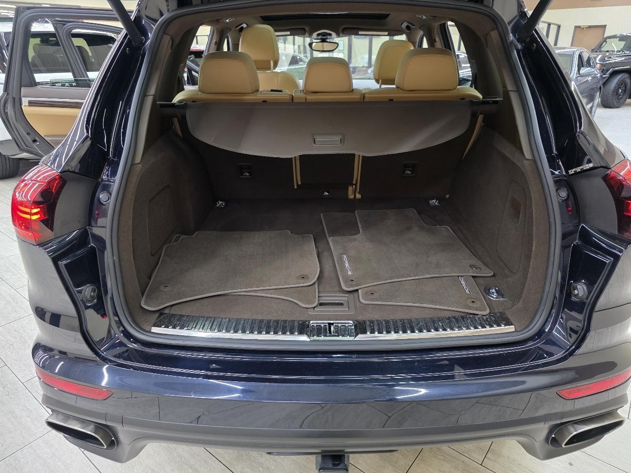 Porsche Cayenne Base 2016