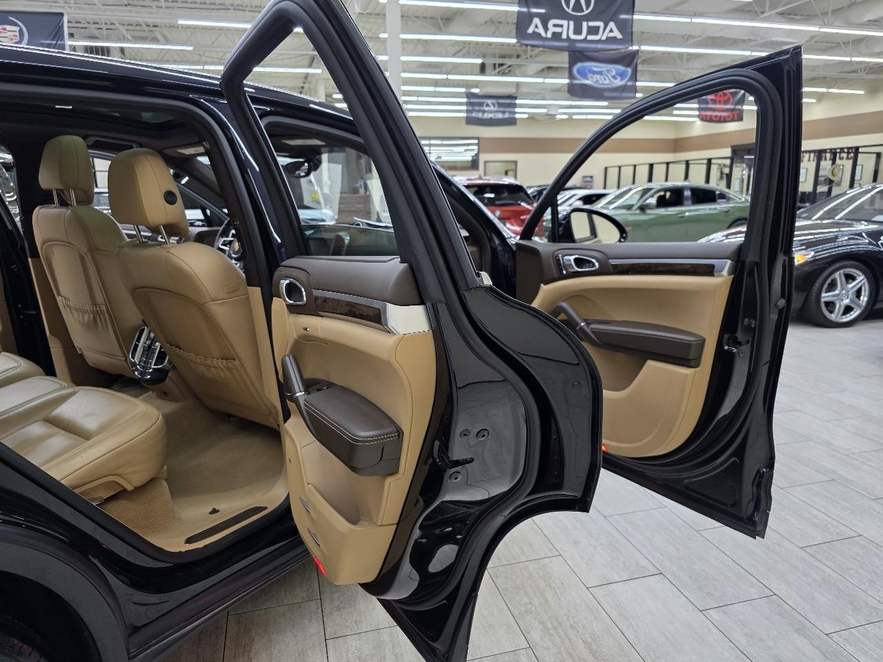 Porsche Cayenne Base 2016