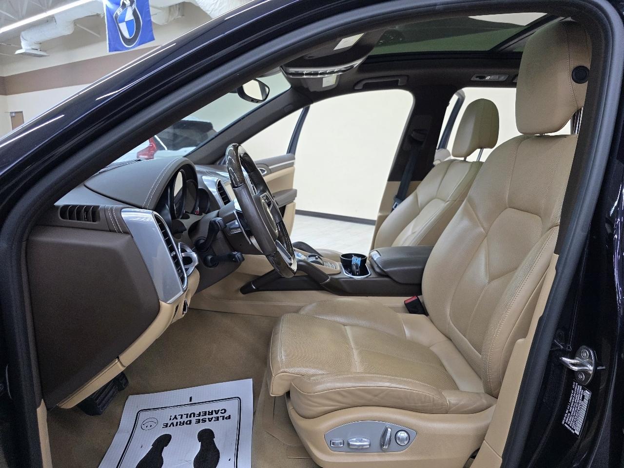 Porsche Cayenne Base 2016