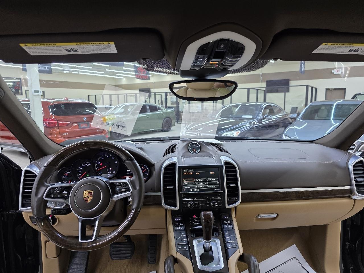Porsche Cayenne Base 2016