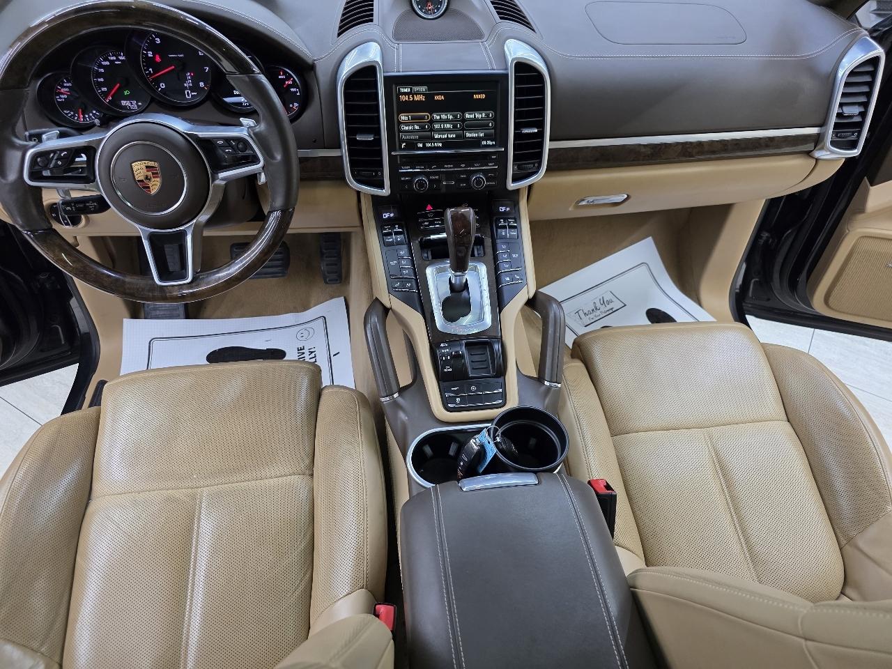 Porsche Cayenne Base 2016