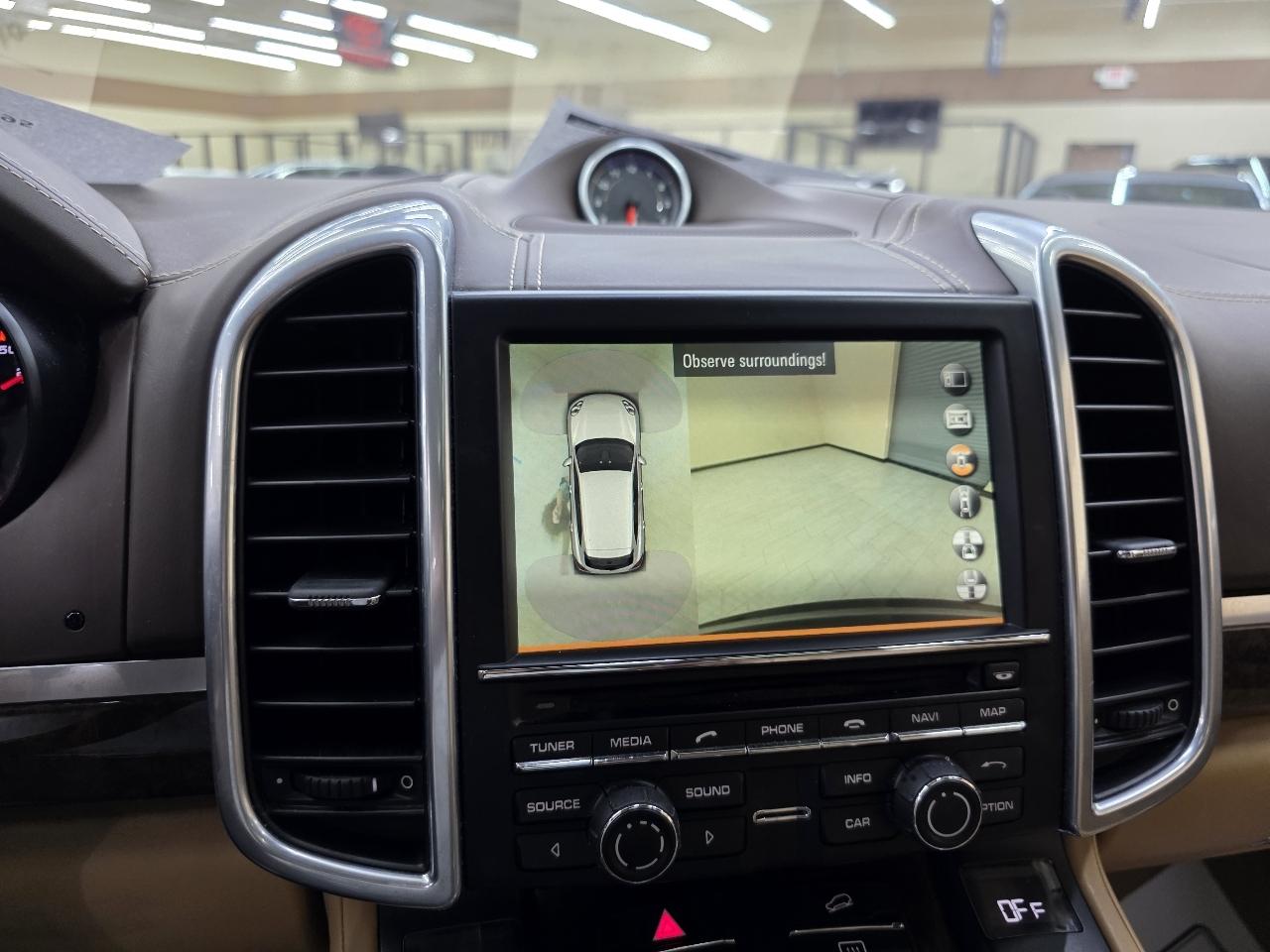 Porsche Cayenne Base 2016