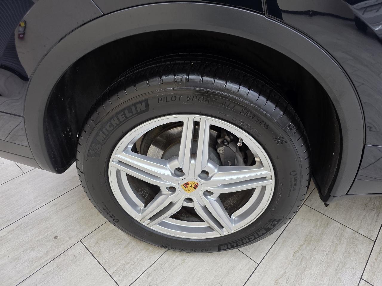 Porsche Cayenne Base 2016