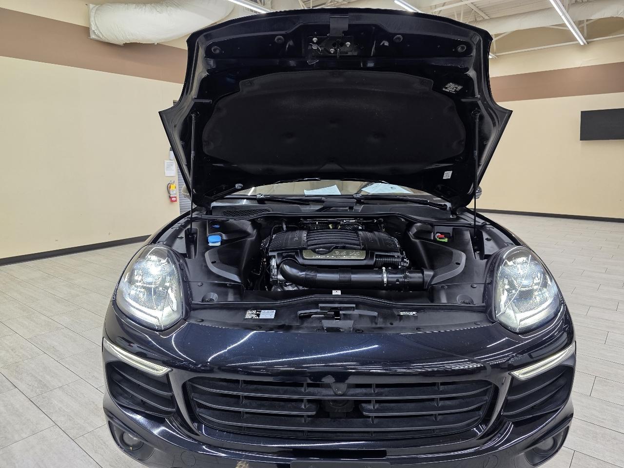 Porsche Cayenne Base 2016