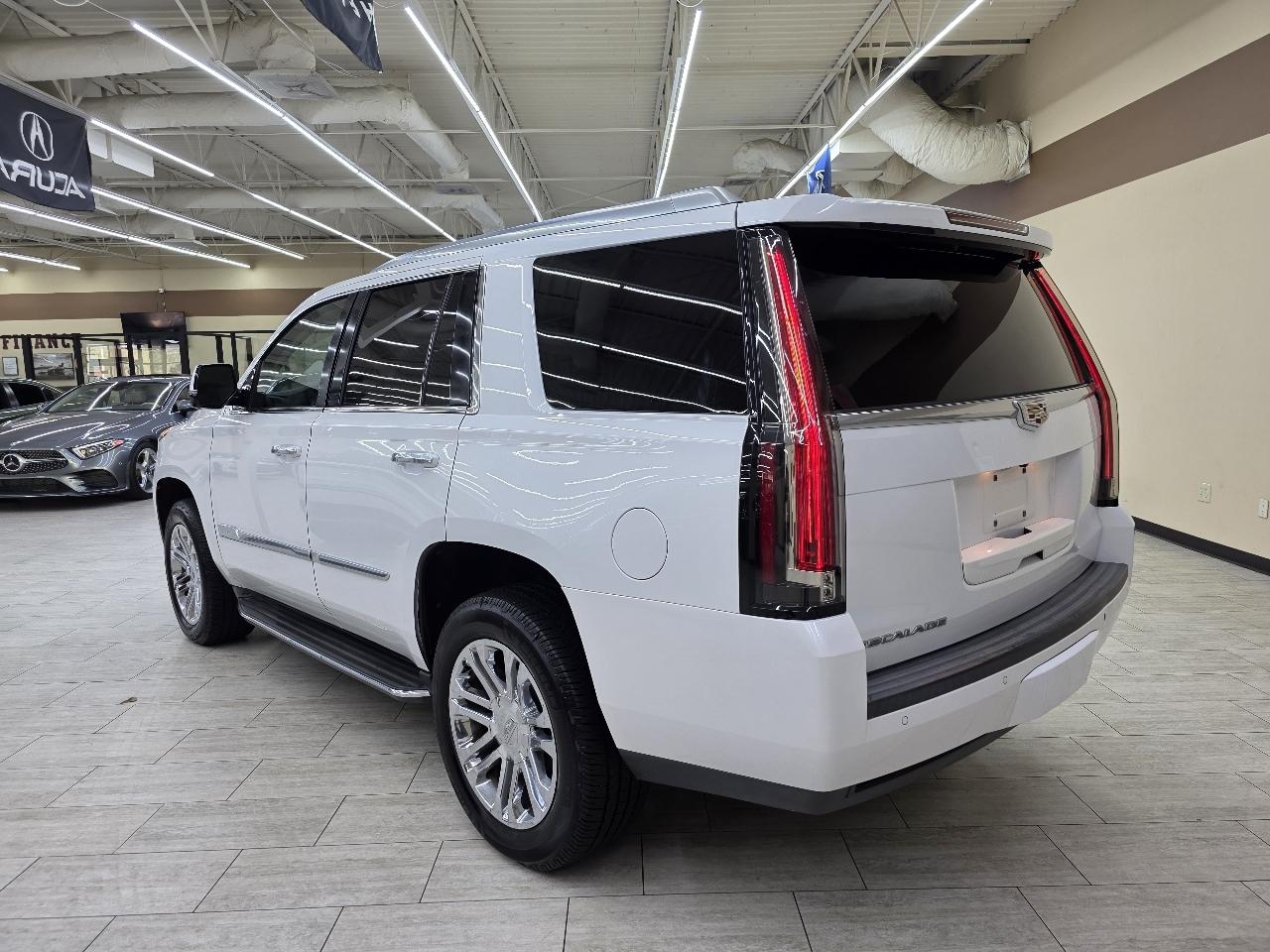 Cadillac Escalade  2016