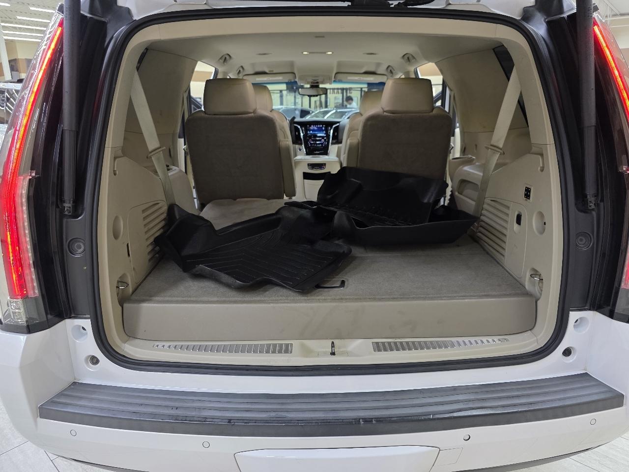 Cadillac Escalade  2016