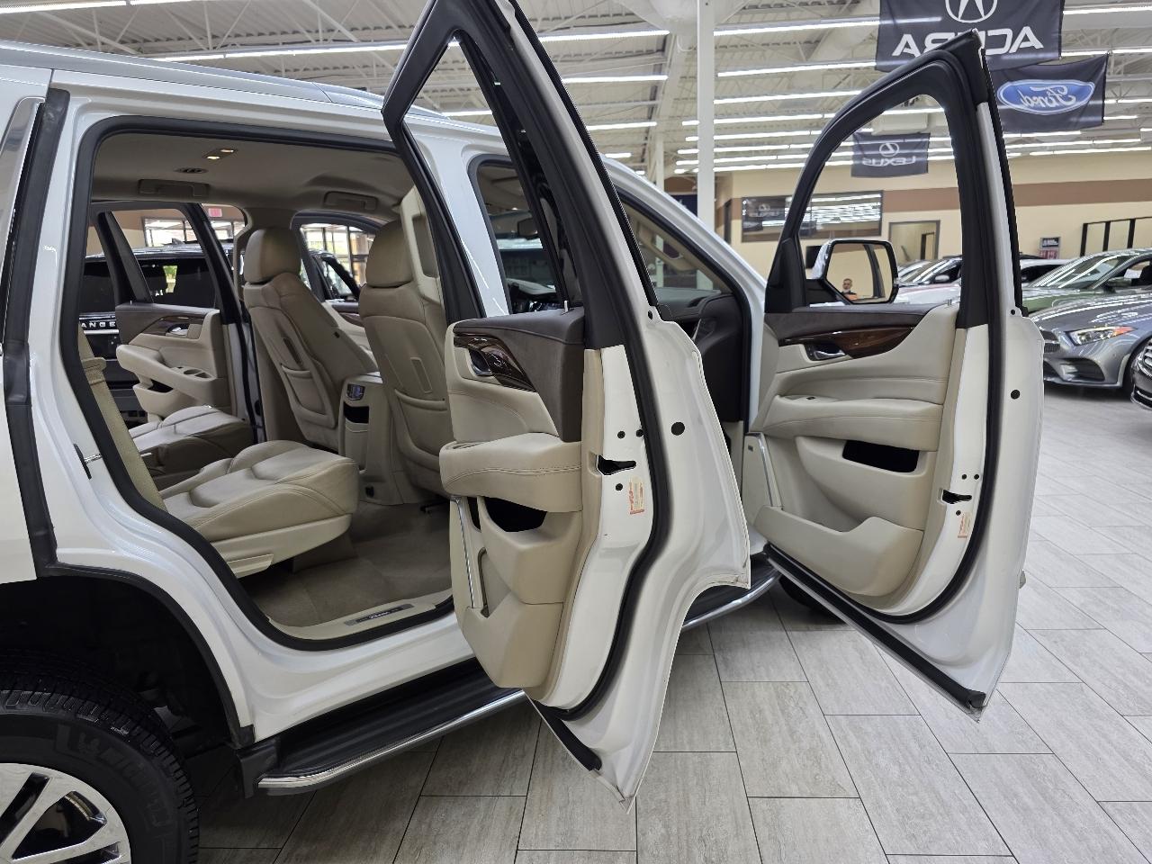 Cadillac Escalade  2016