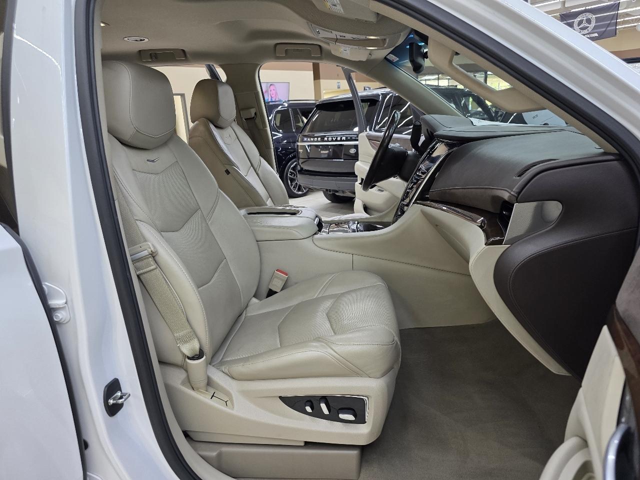 Cadillac Escalade  2016