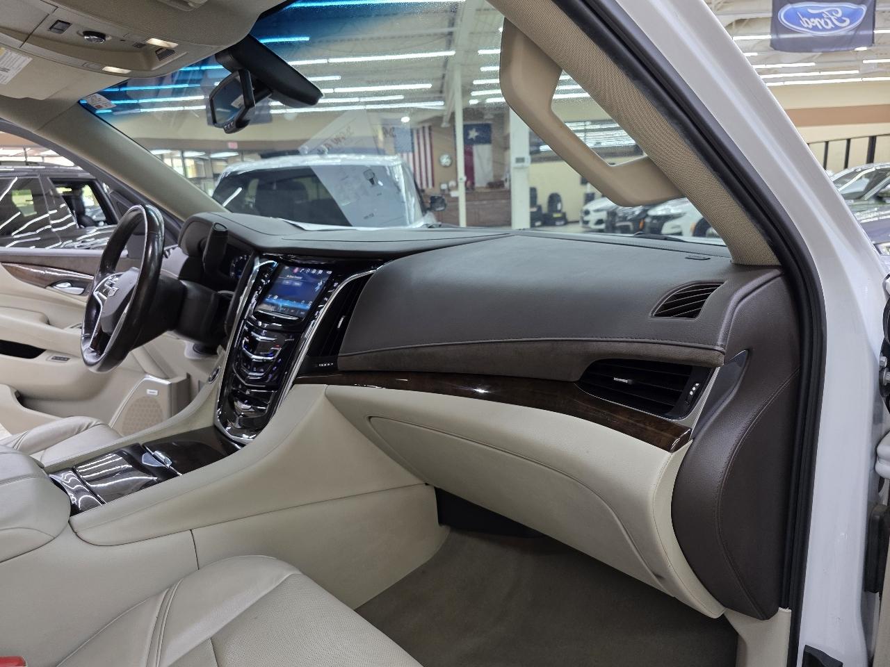 Cadillac Escalade  2016
