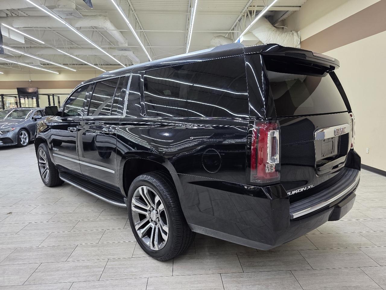 GMC Yukon XL Denali 4WD 2016
