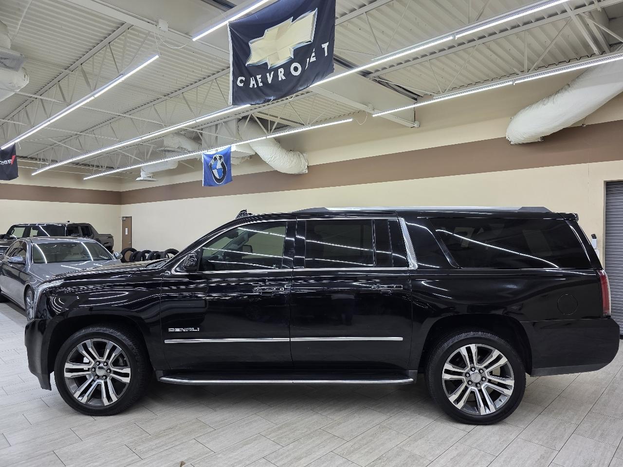 GMC Yukon XL Denali 4WD 2016