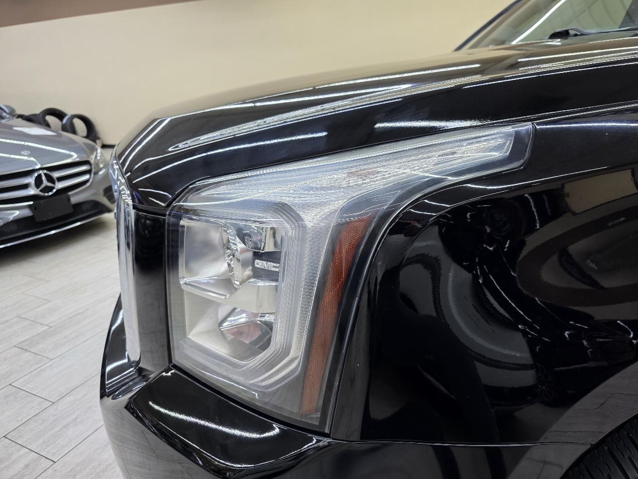 GMC Yukon XL Denali 4WD 2016