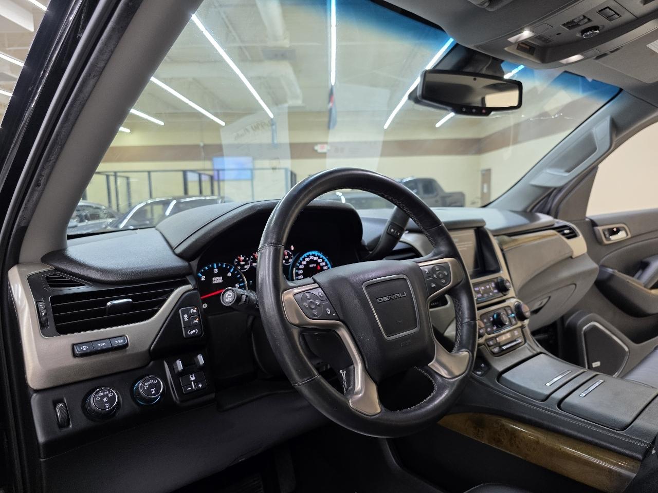 GMC Yukon XL Denali 4WD 2016