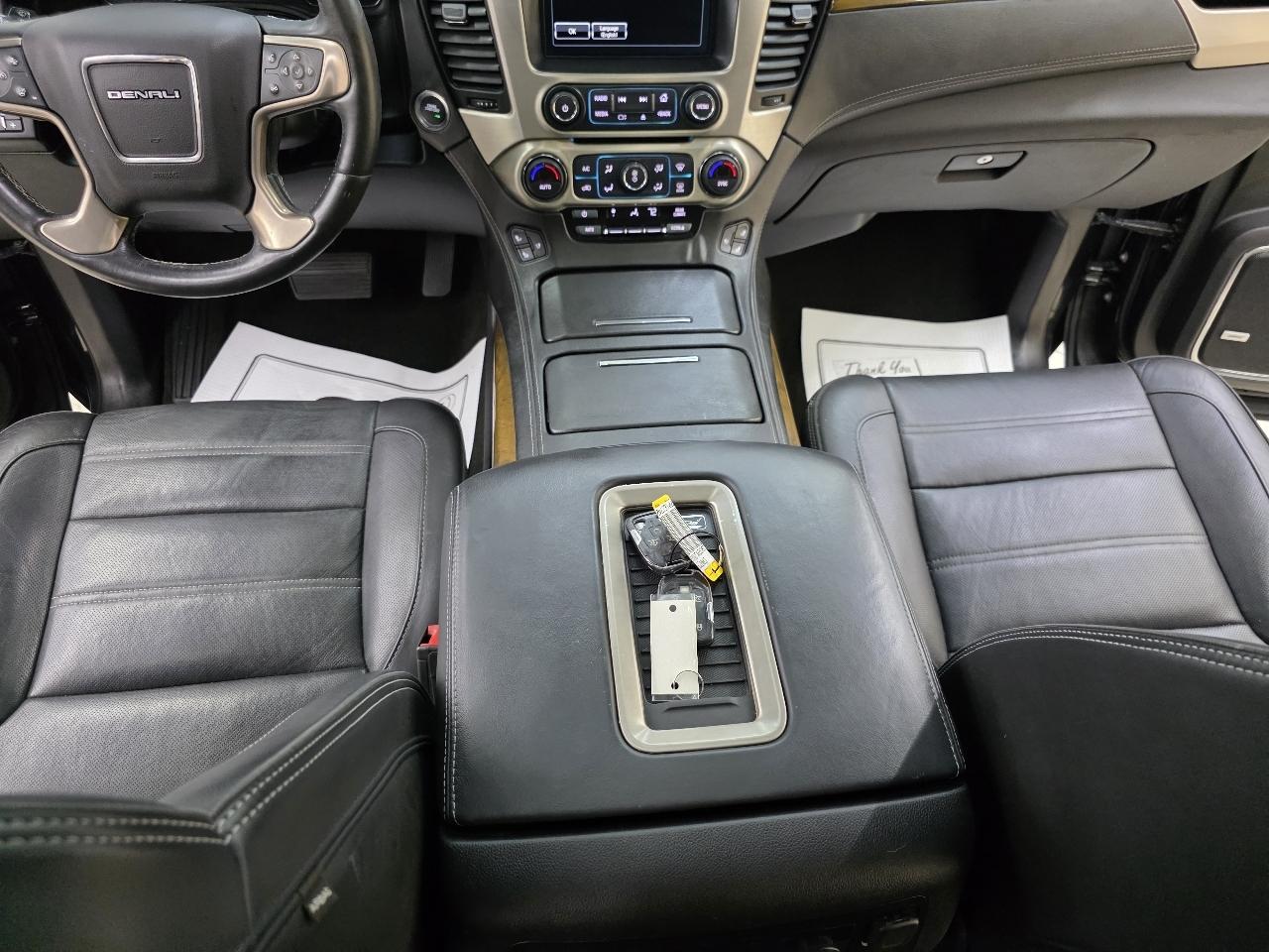 GMC Yukon XL Denali 4WD 2016