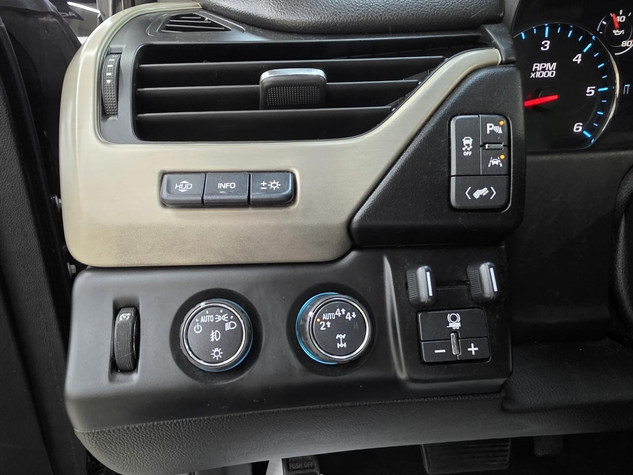 GMC Yukon XL Denali 4WD 2016