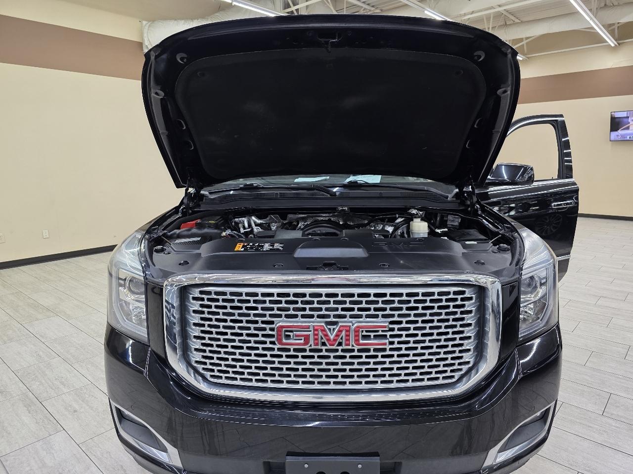 GMC Yukon XL Denali 4WD 2016