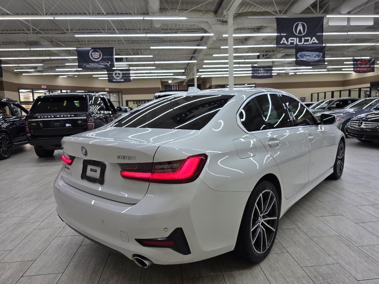 BMW 3-Series 330i xDrive 2021