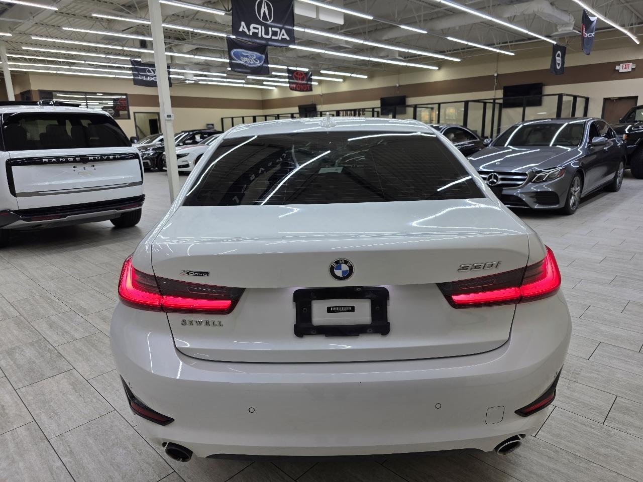 BMW 3-Series 330i xDrive 2021