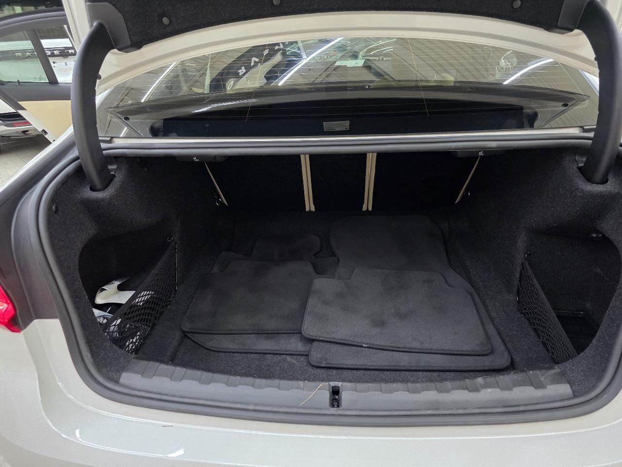 BMW 3-Series 330i xDrive 2021