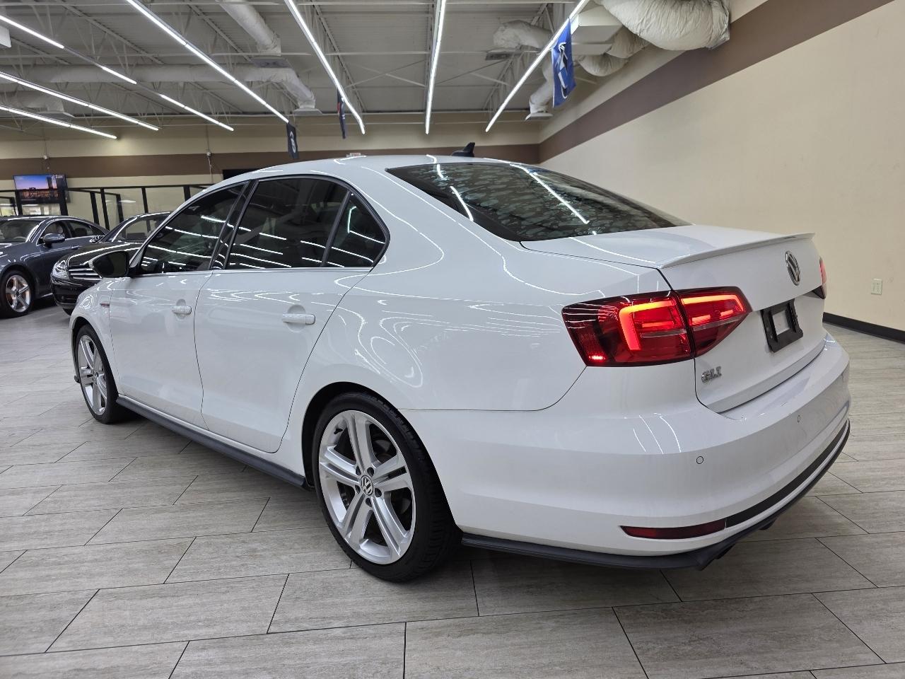 Volkswagen Jetta 2.0T GLI 6M 2017