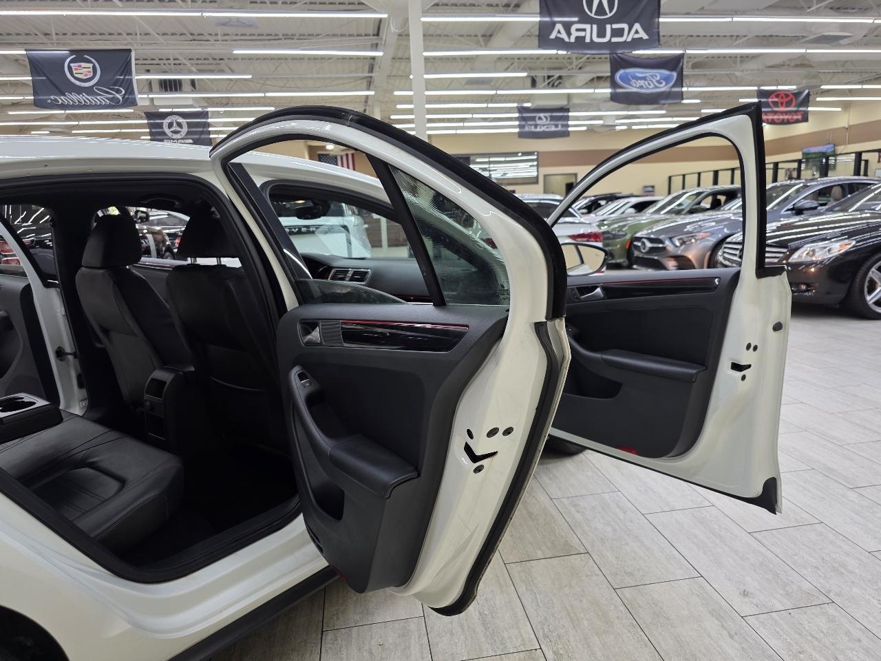 Volkswagen Jetta 2.0T GLI 6M 2017
