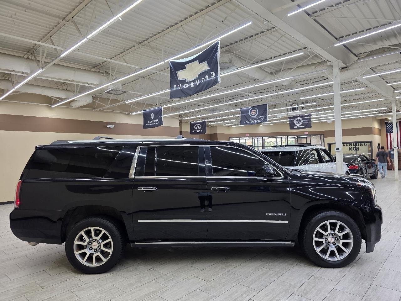 GMC Yukon XL Denali 4WD 2016