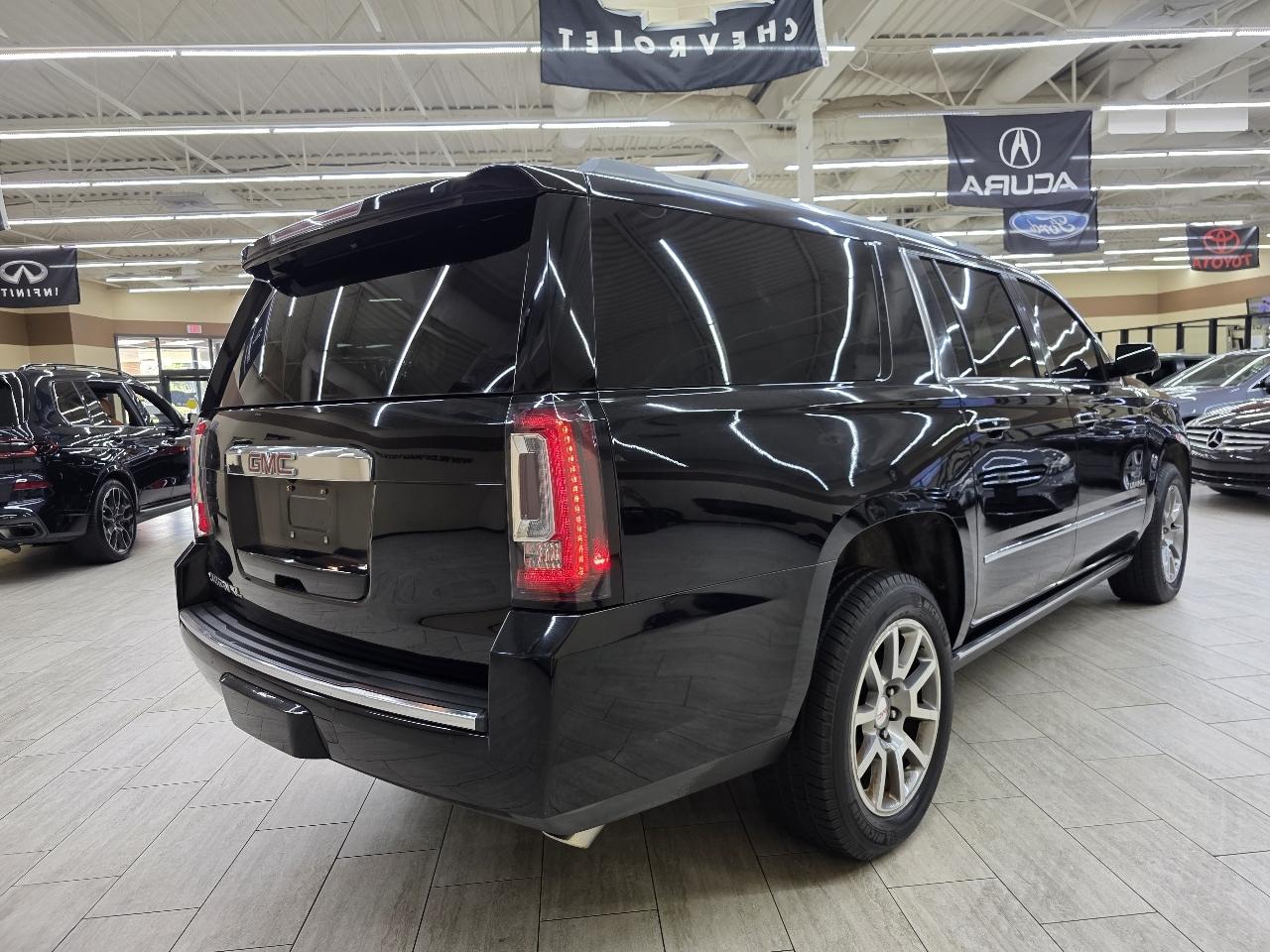 GMC Yukon XL Denali 4WD 2016