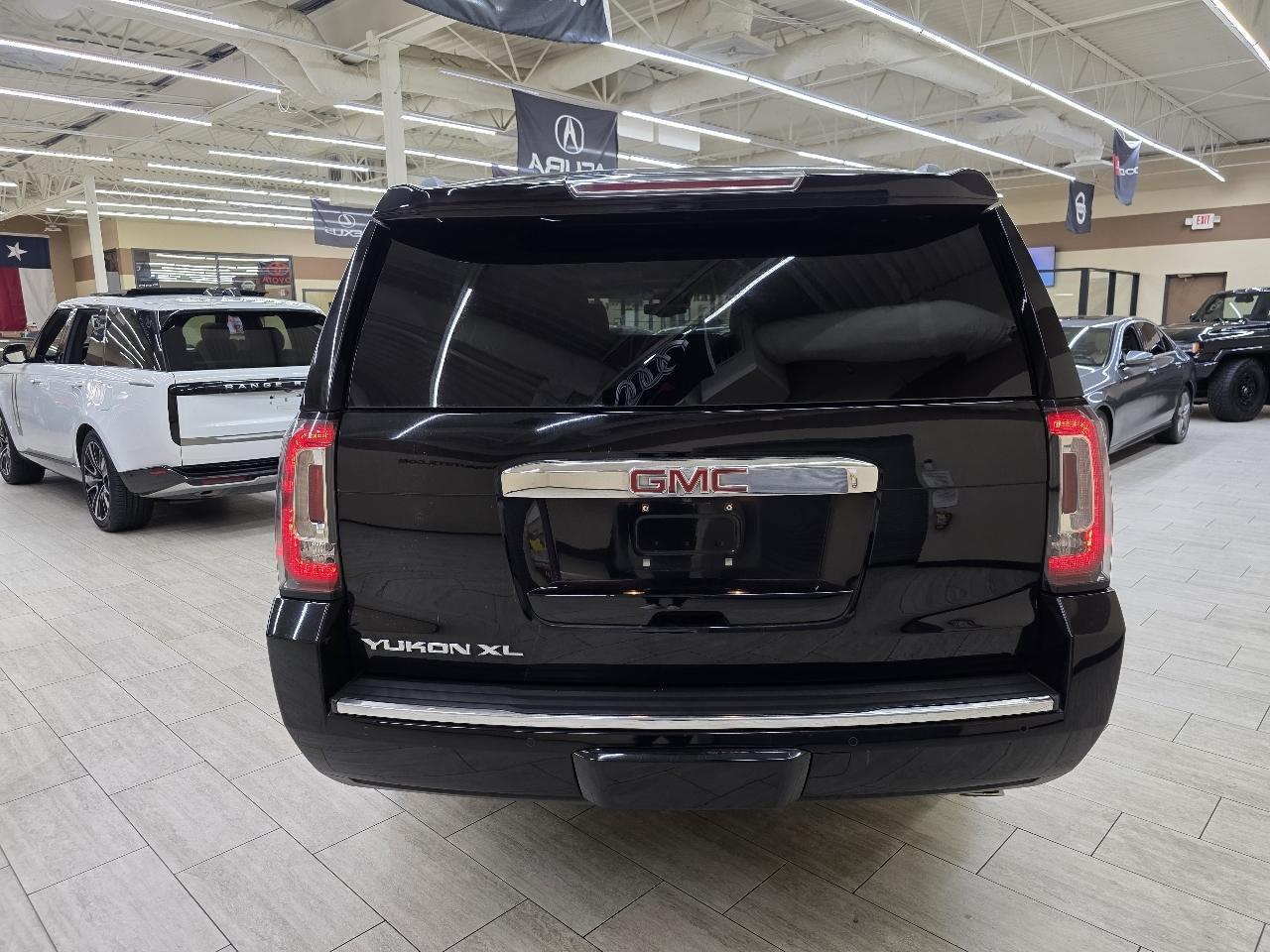 GMC Yukon XL Denali 4WD 2016