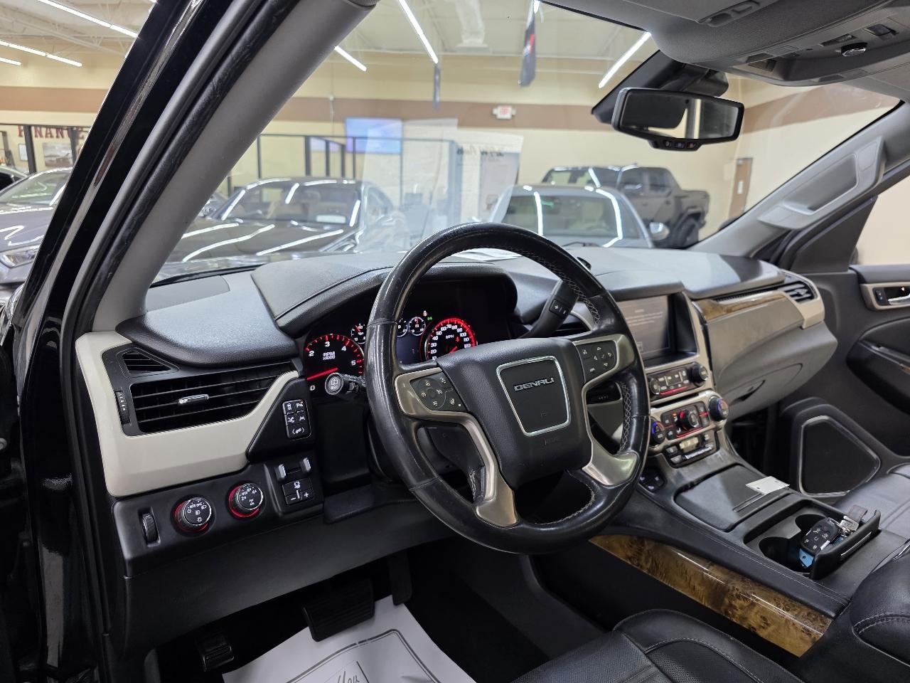 GMC Yukon XL Denali 4WD 2016