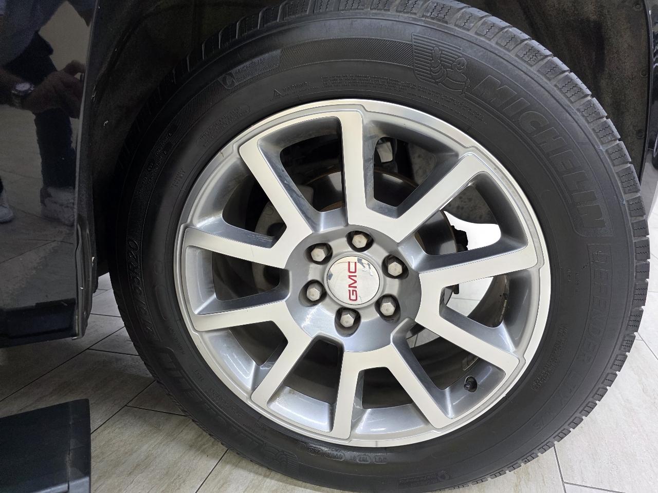 GMC Yukon XL Denali 4WD 2016