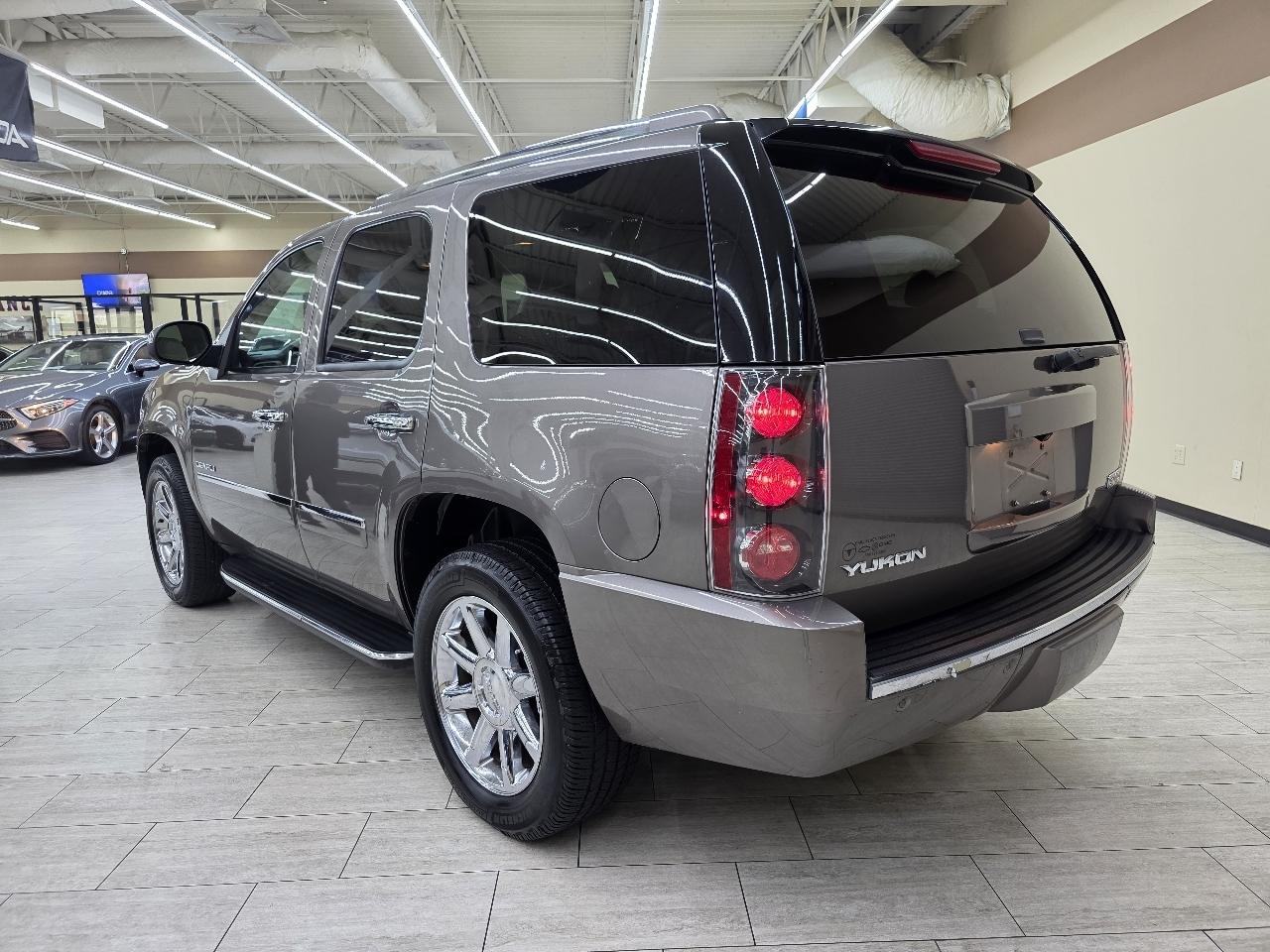 GMC Yukon Denali 2WD 2013