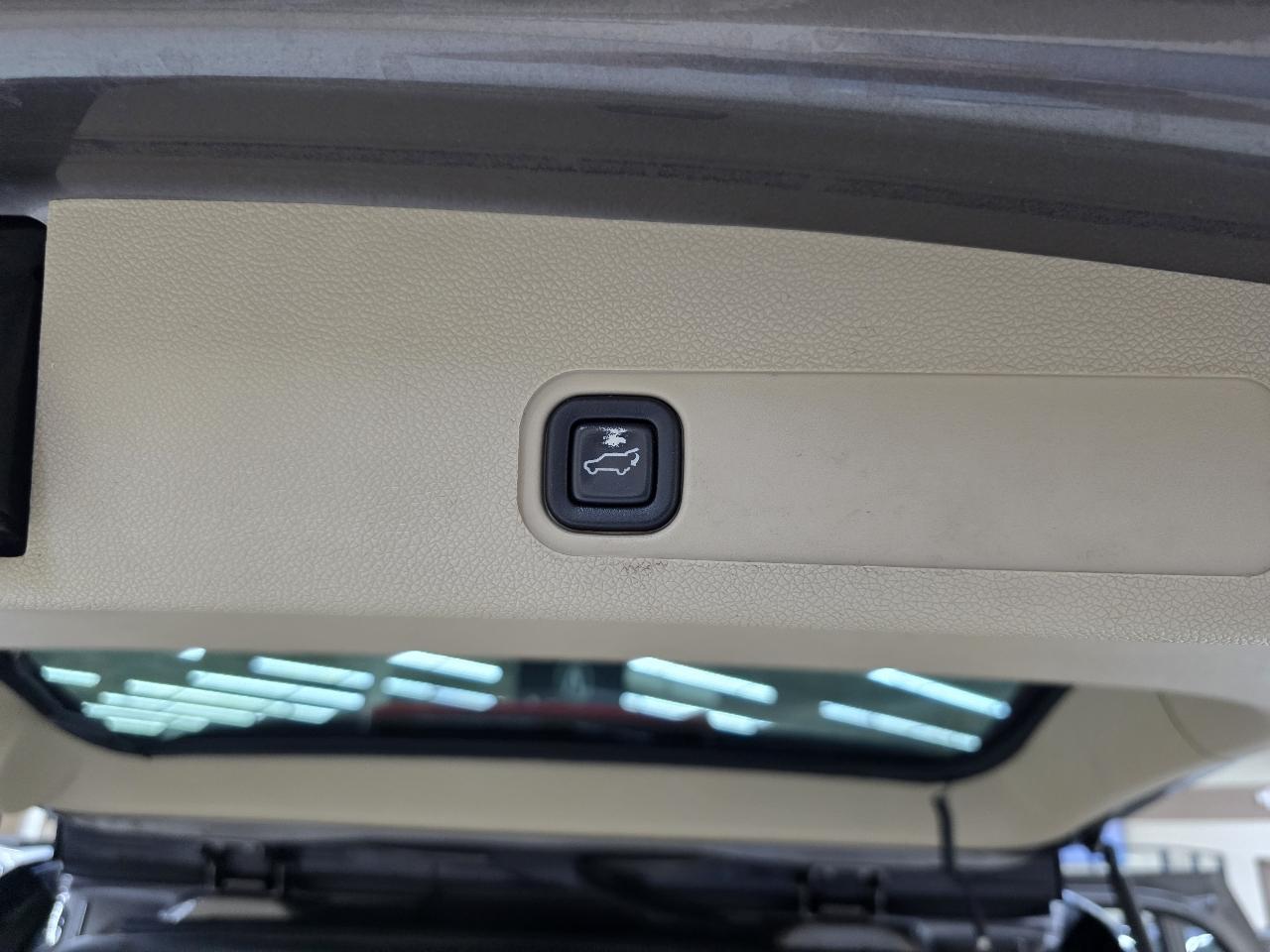 GMC Yukon Denali 2WD 2013