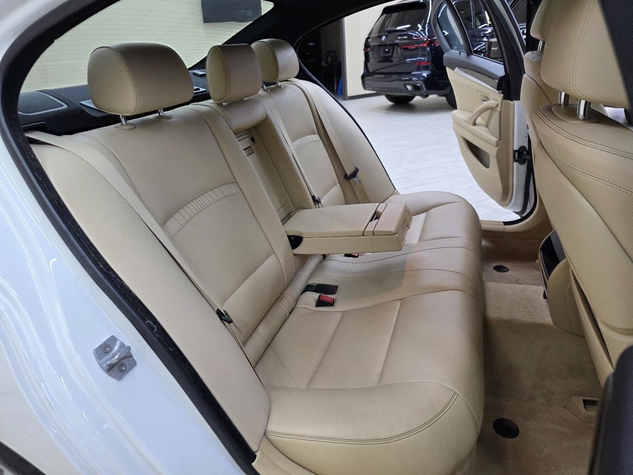 BMW 5-Series 535i 2015