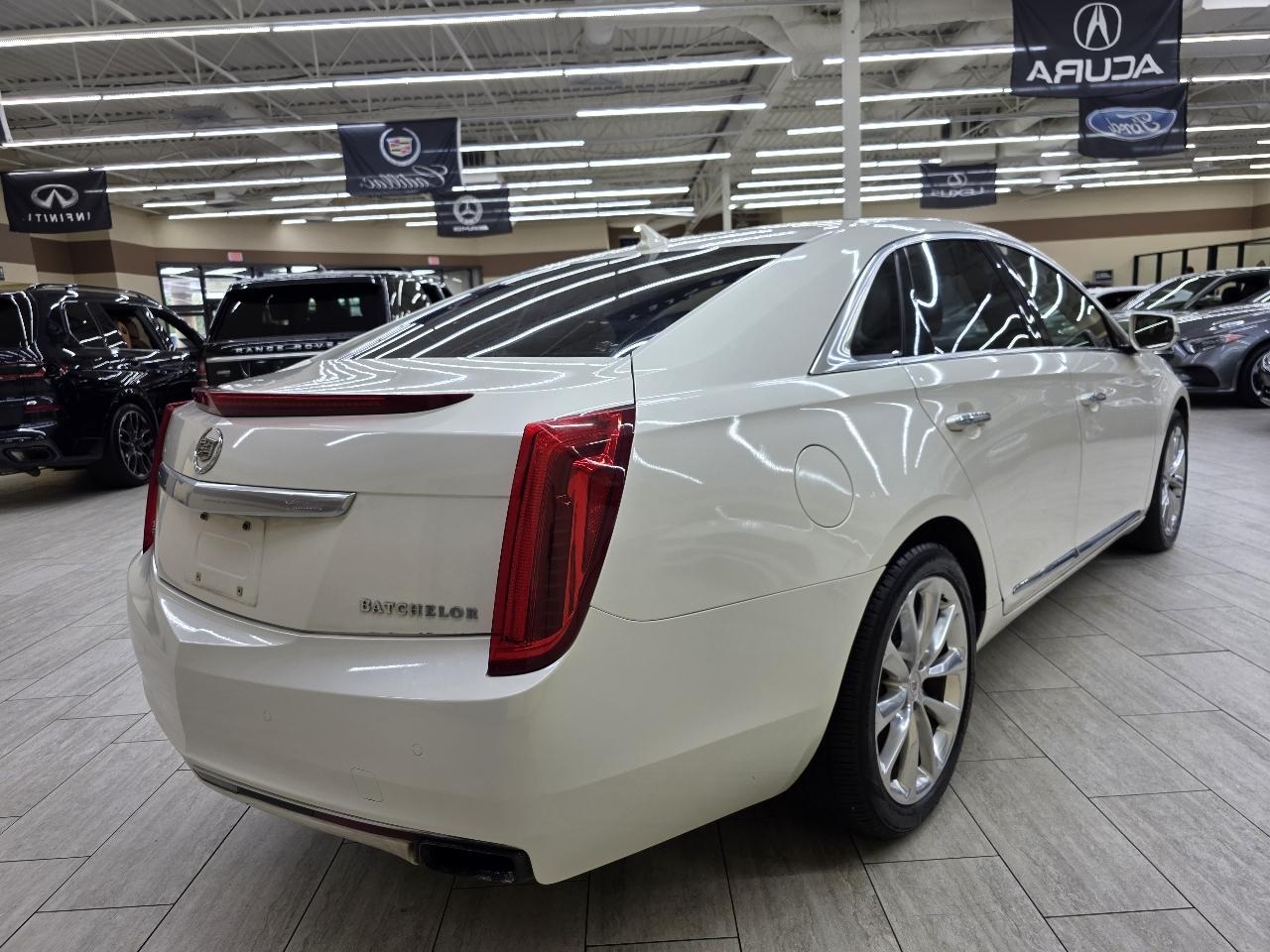 Cadillac XTS Luxury 2013