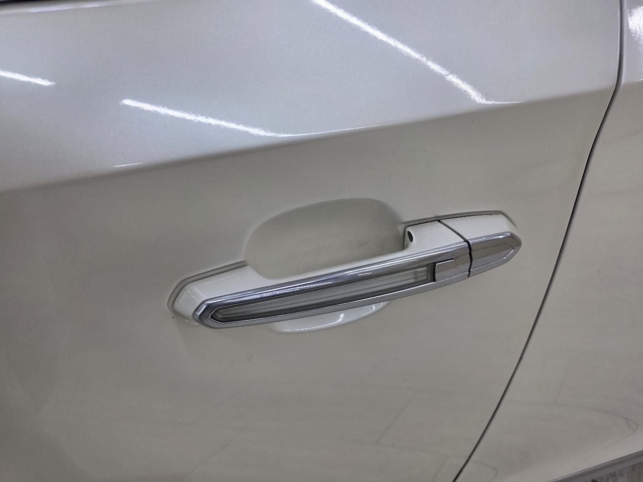 Cadillac XTS Luxury 2013