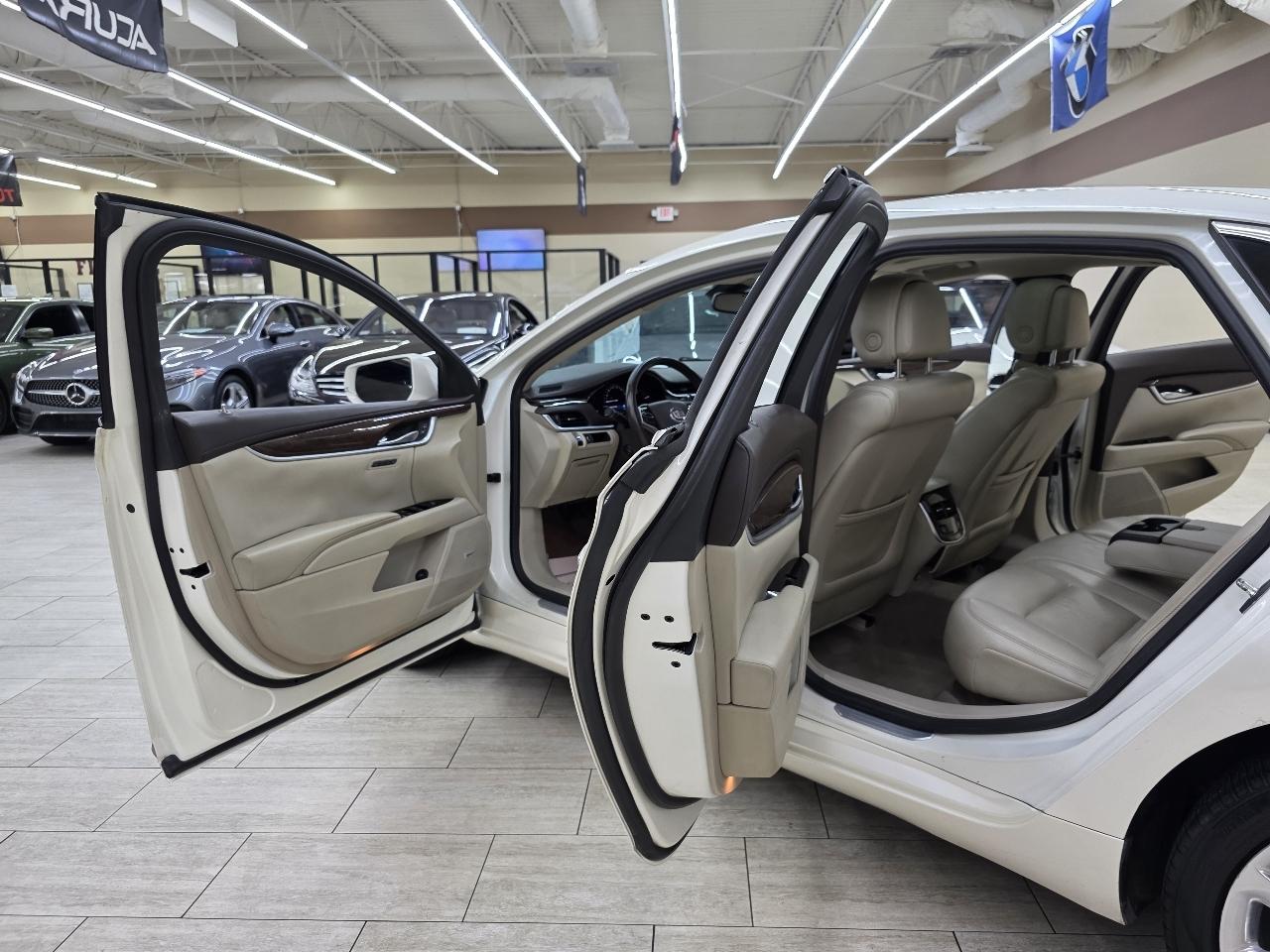 Cadillac XTS Luxury 2013