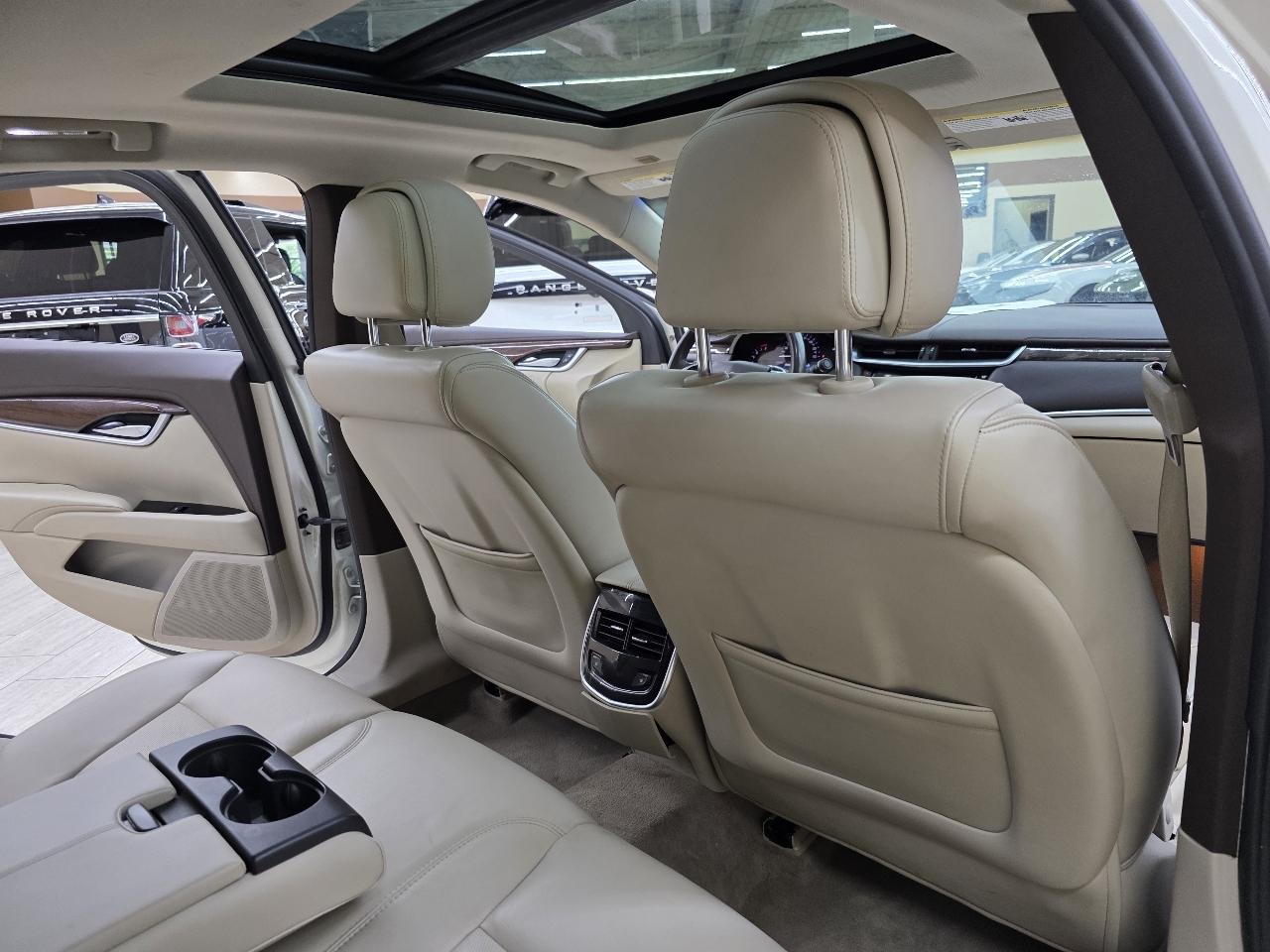 Cadillac XTS Luxury 2013
