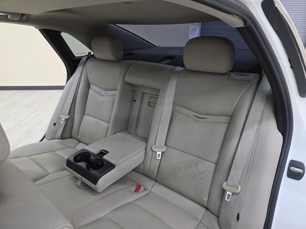 Cadillac XTS Luxury 2013